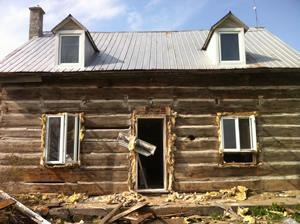 Pontiac log house - click for additional photos