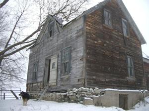 Pontiac log house - click for additional photos